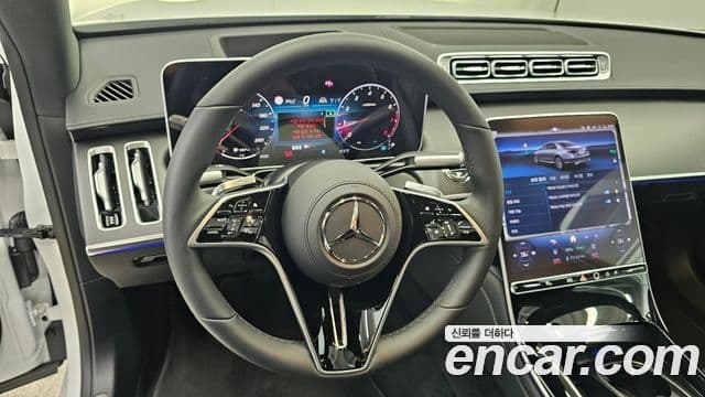 Mercedes-Benz S-Class 2025 — Photo 10/18