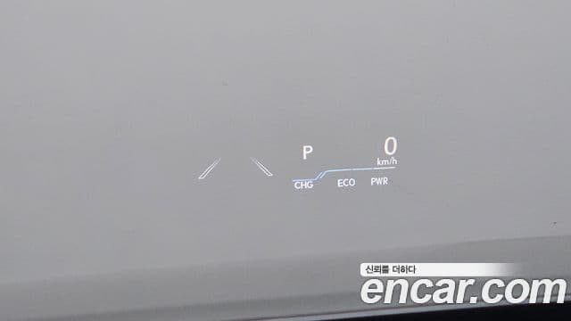 Lexus ES300h 2019 — Photo 4/35