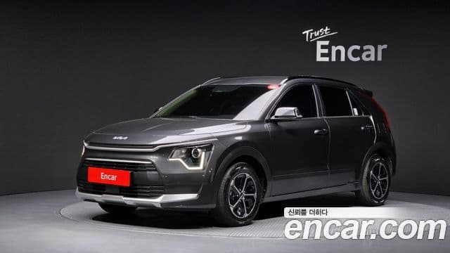 Kia Niro 2022 — Photo 7/35