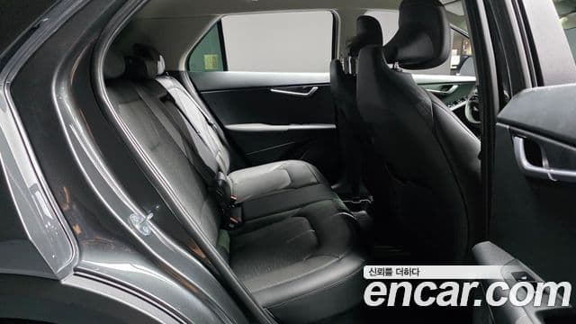 Kia Niro 2022 — Photo 30/35