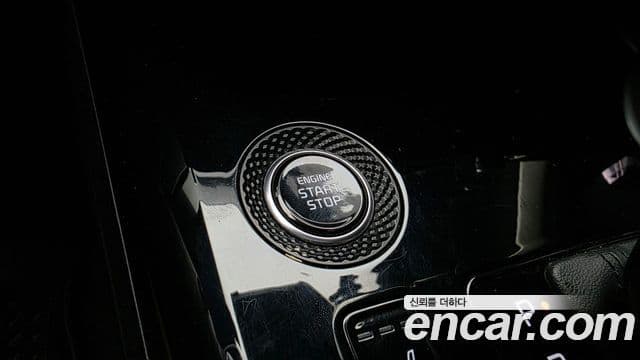 Kia Niro 2022 — Photo 25/35