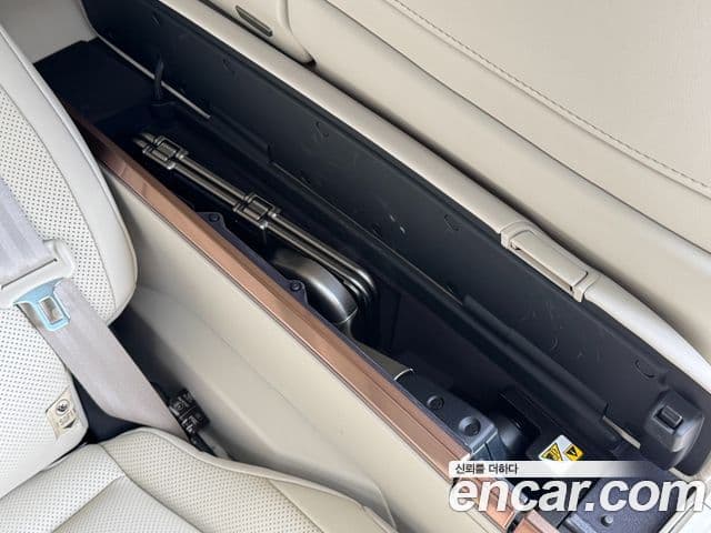 Lexus LM 2024 — Фото 15/20