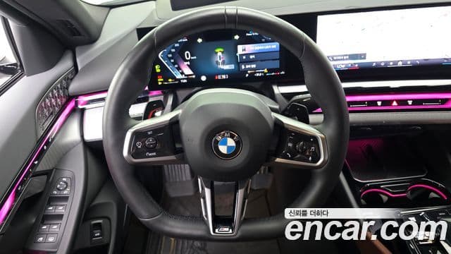 BMW 5 Series 2025 — Photo 19/35
