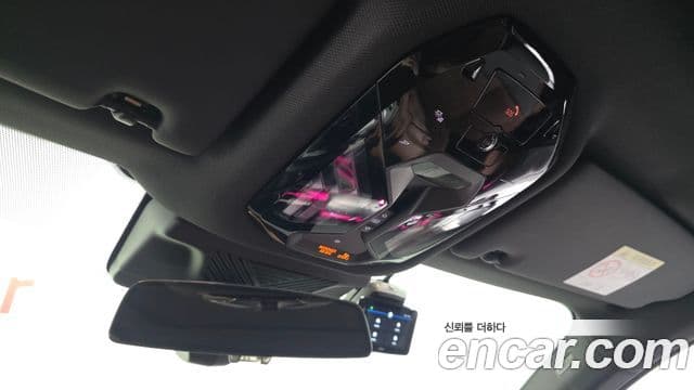 BMW 5 Series 2025 — Photo 27/35