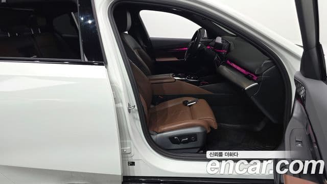 BMW 5 Series 2025 — Photo 14/35