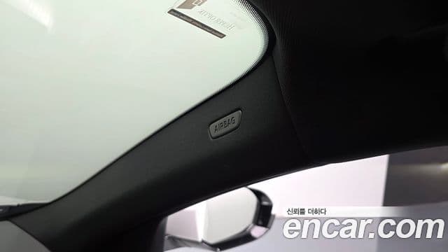 BMW 5 Series 2025 — Photo 34/35