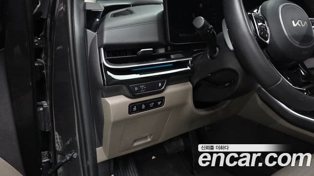 Kia Carnival 2024 — Фото 13/20