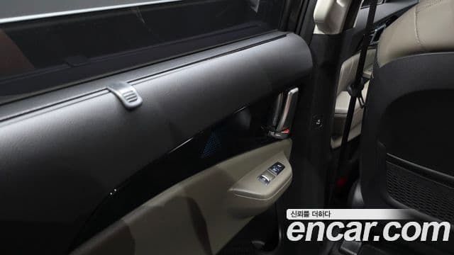 Kia Carnival 2024 — Фото 18/20