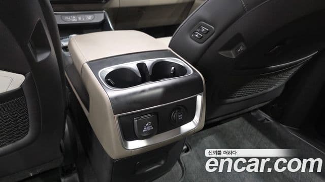 Kia Carnival 2024 — Photo 6/38