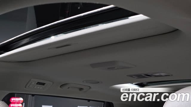 Kia Carnival 2024 — Photo 9/38