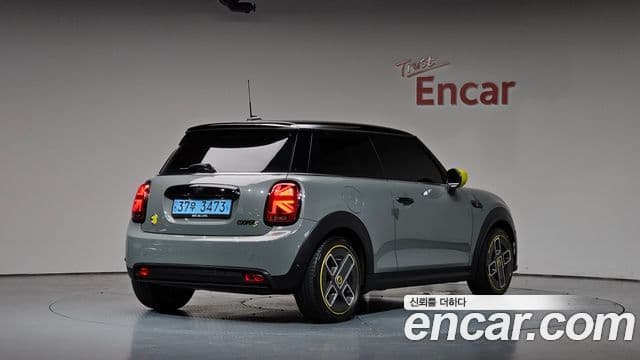 Mini Cooper Electric 2022 — Şəkil 1/30