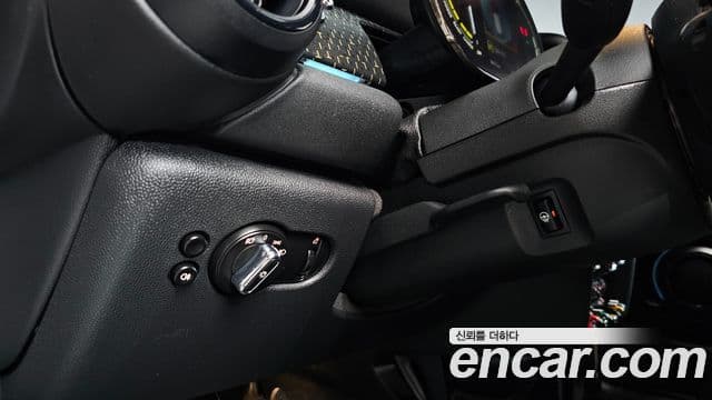 Mini Cooper Electric 2022 — Şəkil 19/30