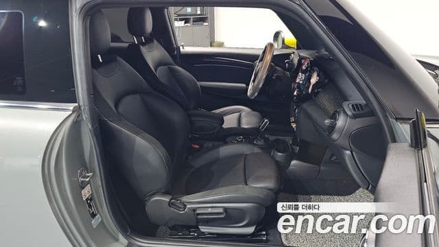 Mini Cooper Electric 2022 — Şəkil 10/30