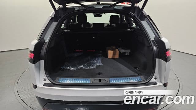 Land Rover Range Rover Velar 2026 — ფოტო 3/20