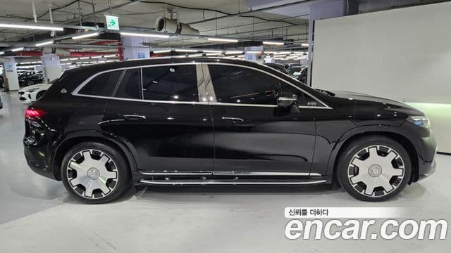 Mercedes-Benz EQS SUV 2025 — Photo 11/20