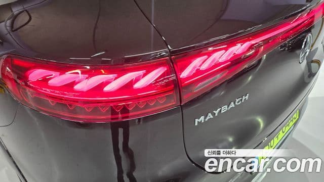 Mercedes-Benz EQS SUV 2025 — Photo 19/20