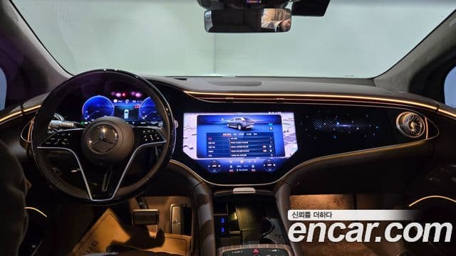 Mercedes-Benz EQS SUV 2025 — Photo 7/20