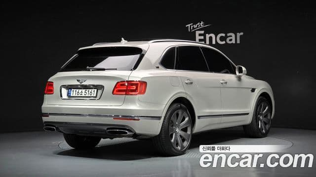 Bentley Bentayga 2018 — Photo 20/20