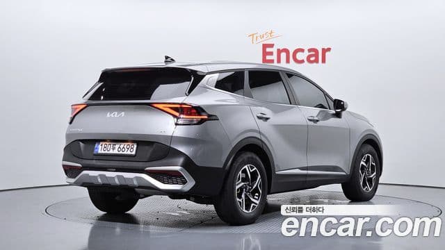 Kia Sportage 2023 — Фото 2/20