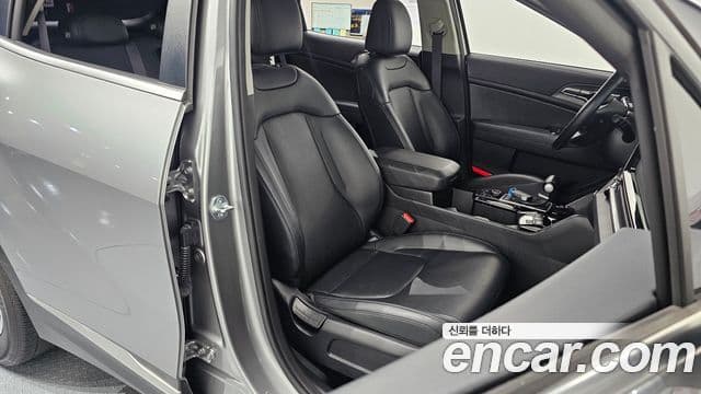 Kia Sportage 2023 — Фото 12/20