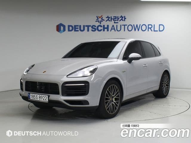 Porsche Cayenne 2023 — Photo 10/20