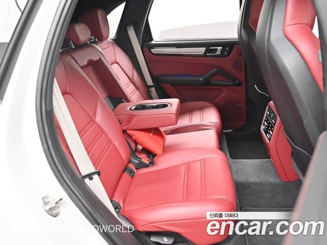 Porsche Cayenne 2023 — Photo 12/20