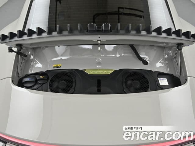 Porsche 911 2024 — Photo 11/20
