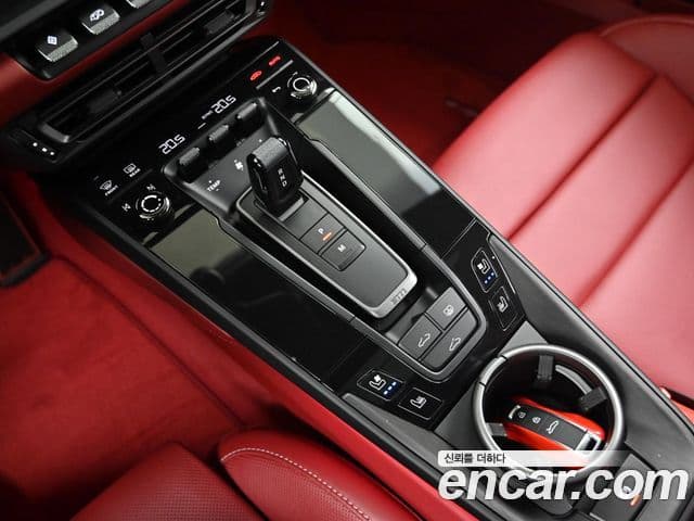 Porsche 911 2024 — Photo 17/20
