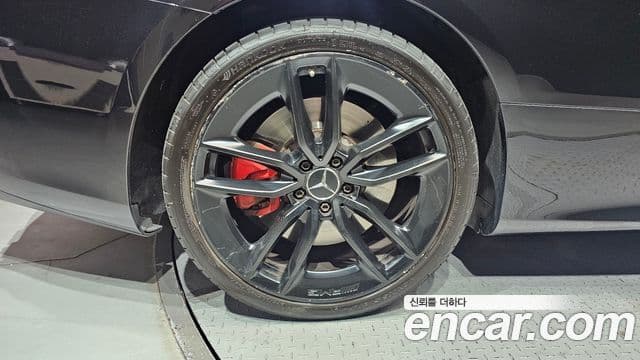 Mercedes-Benz E-Class 2020 — ფოტო 21/30