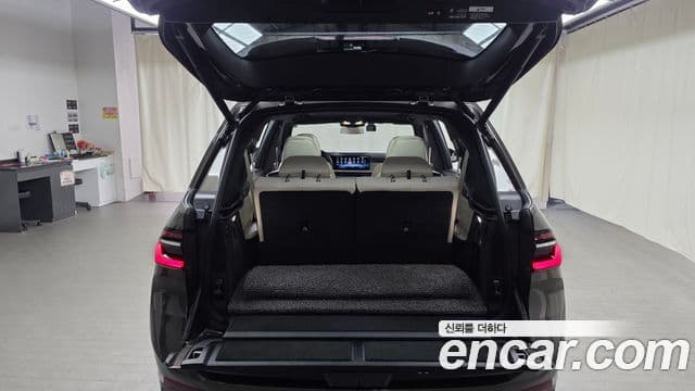BMW X7 2023 — Photo 5/31