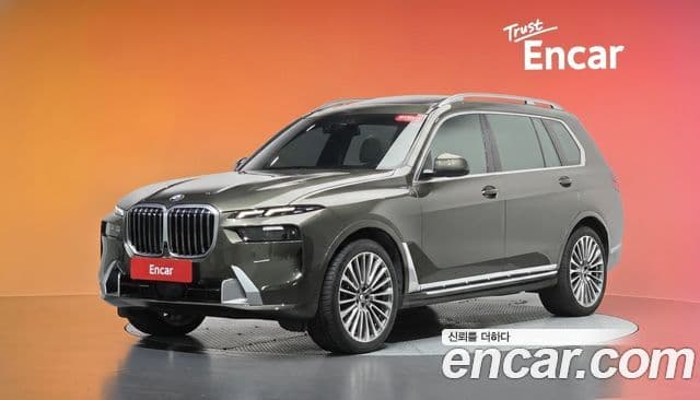 BMW X7 2023 — Photo 4/31