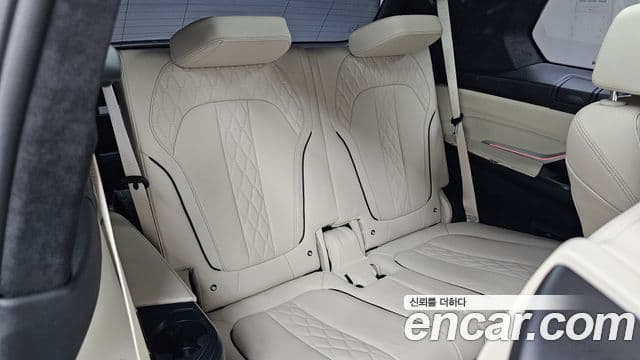 BMW X7 2023 — Photo 9/31
