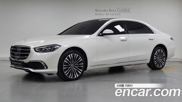 Mercedes-Benz S-Class 2023 — Photo 1/17