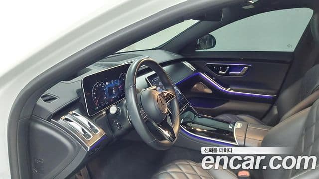 Mercedes-Benz S-Class 2023 — Photo 17/17
