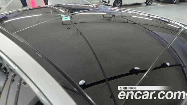Mercedes-Benz S-Class 2025 — Photo 2/20