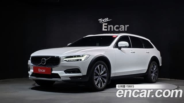Volvo V90 Cross Country 2024 — Şəkil 7/33