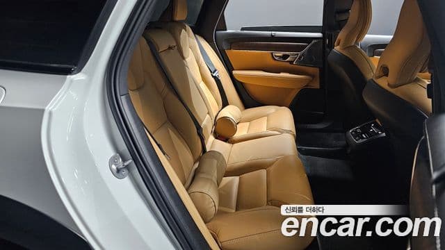 Volvo V90 Cross Country 2024 — Şəkil 16/33