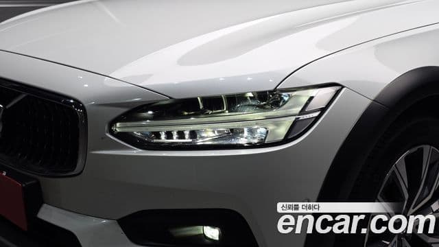 Volvo V90 Cross Country 2024 — Şəkil 29/33