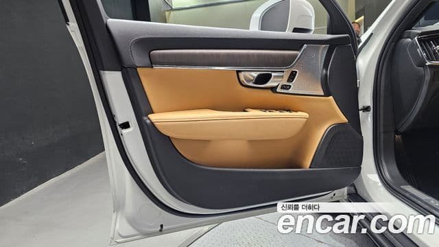 Volvo V90 Cross Country 2024 — Şəkil 18/33