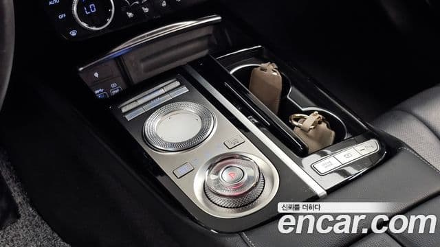 Genesis G80 2021 — ფოტო 31/35
