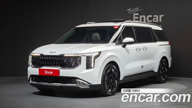 Kia Carnival 2024 — Photo 2/35