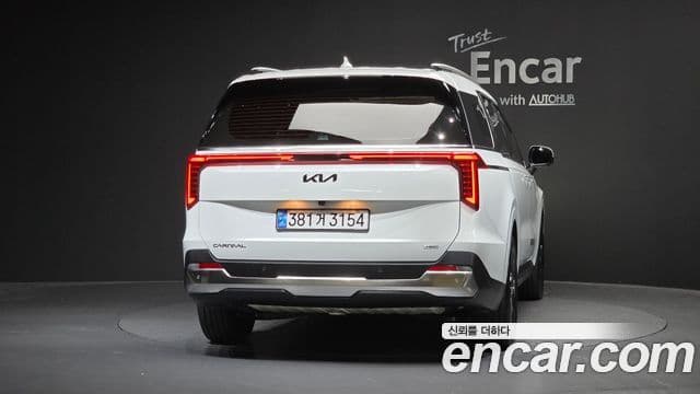 Kia Carnival 2024 — Photo 26/35