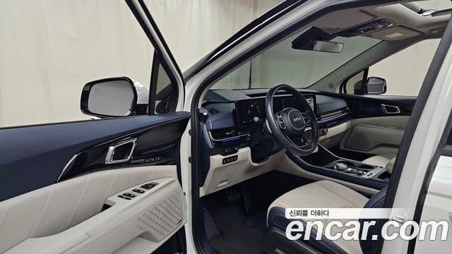 Kia Carnival 2024 — Photo 19/35