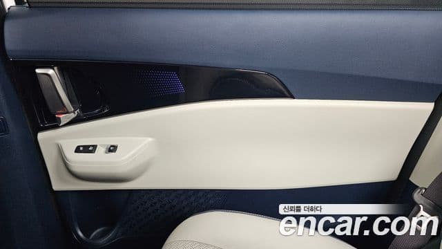 Kia Carnival 2024 — Photo 33/35