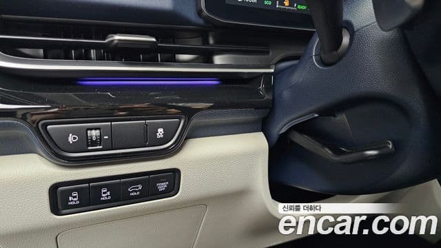 Kia Carnival 2024 — Photo 21/35