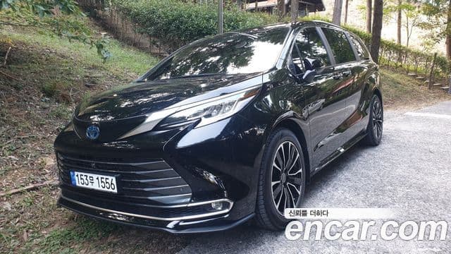 Toyota Sienna 2022 — Photo 5/20