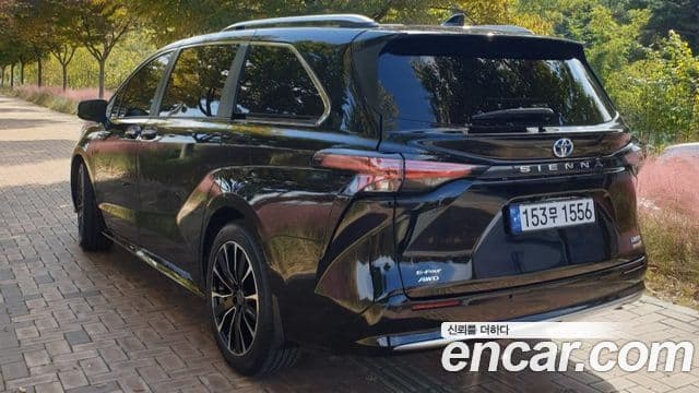 Toyota Sienna 2022 — Photo 14/20