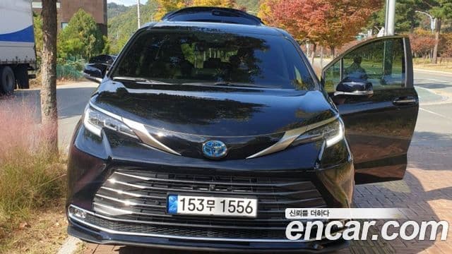 Toyota Sienna 2022 — Photo 16/20