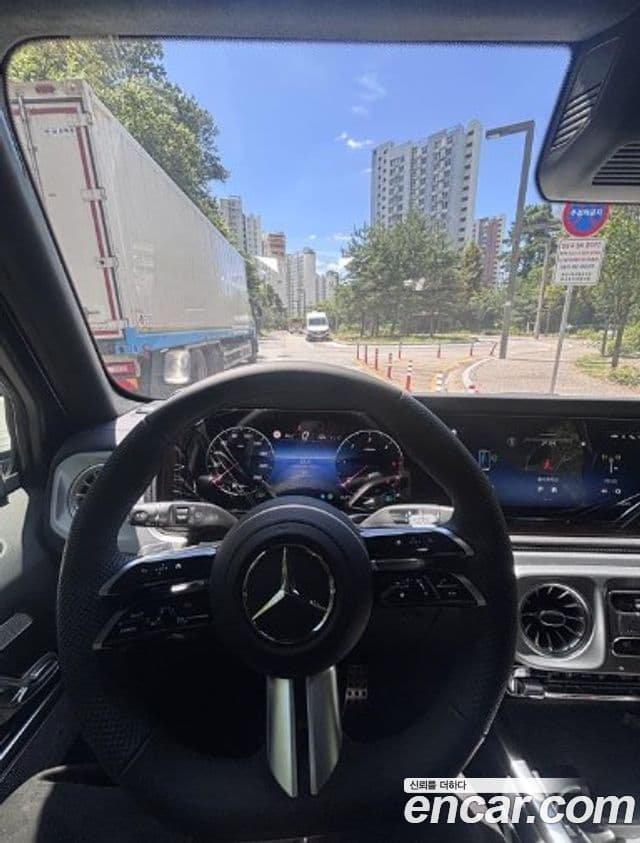 Mercedes-Benz G-Class 2026 — Photo 9/16