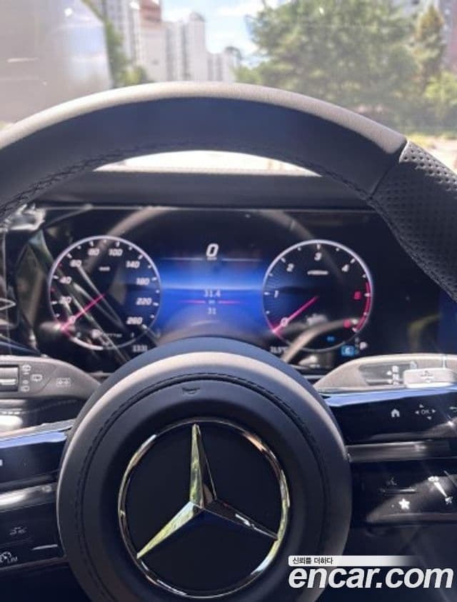 Mercedes-Benz G-Class 2026 — Photo 1/16